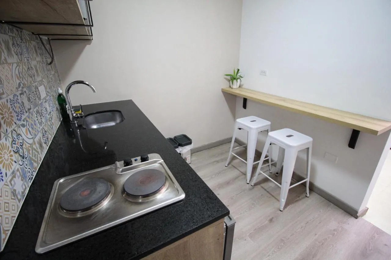 Comodo Aparta Suite En Zona Poblado Medellin M101 By Roots Rentals 0*,